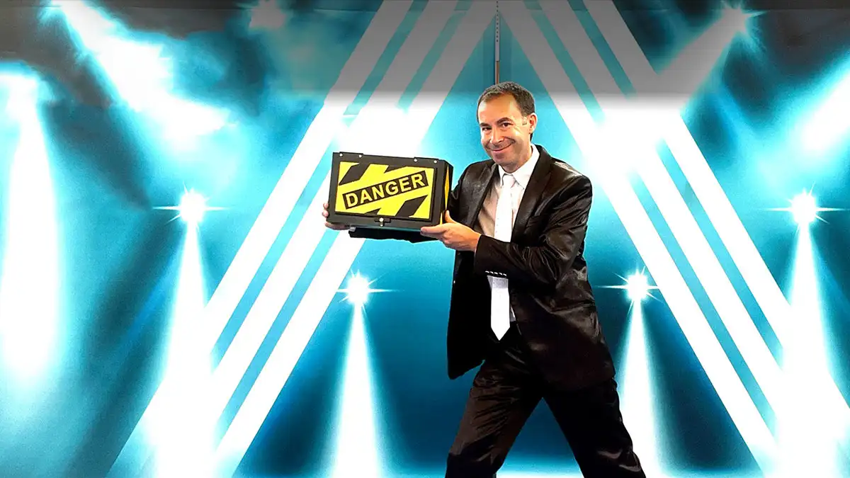 Spectacle de magie MAGIKUS pour écoles et périscolaires en Alsace