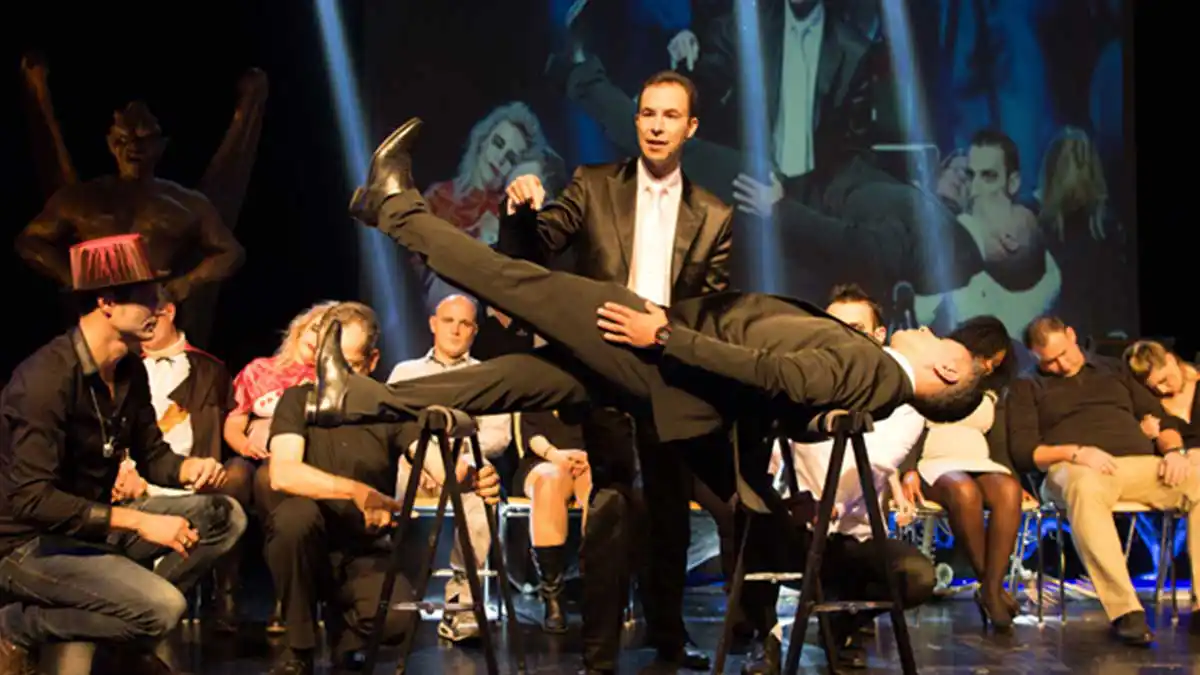 steven hypnotiseur de spectacle